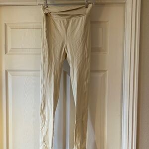 Camilla & Marc Beige Leggings Sz 4. Box22